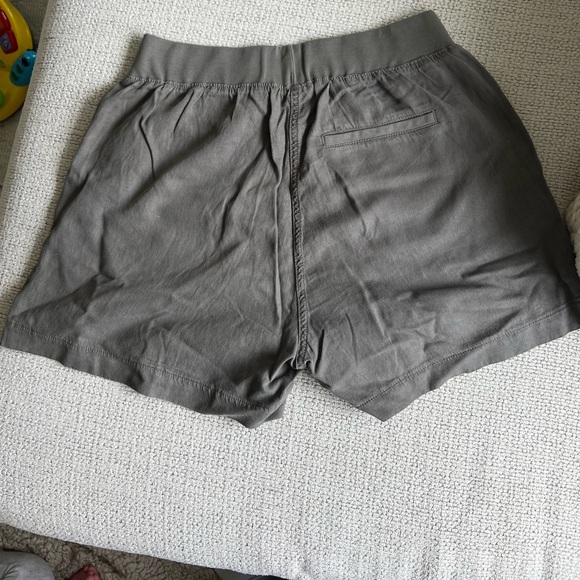 NWT Faherty Arlie Day Short - Picture 3 of 4